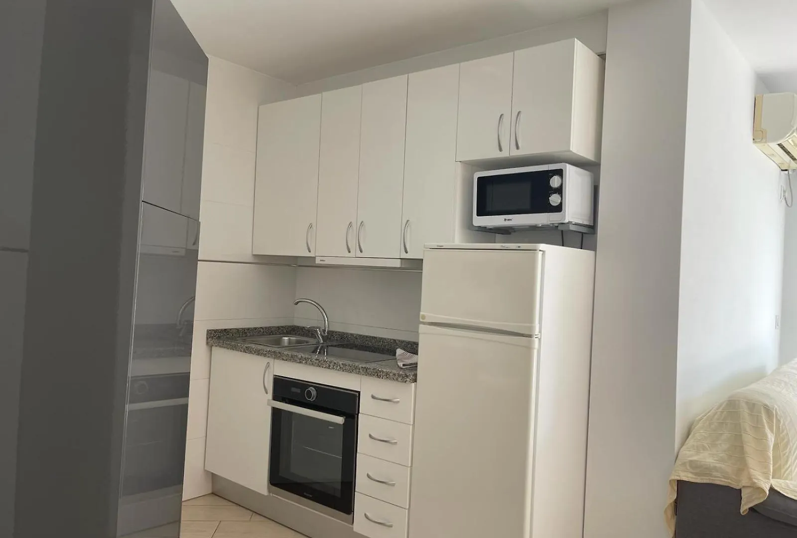 Apartamentos Terrasol Faro 2 Torre Del Mar Spain
